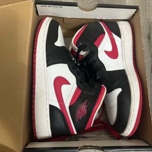 Jordan Air 1 Mid GS Black and Berry